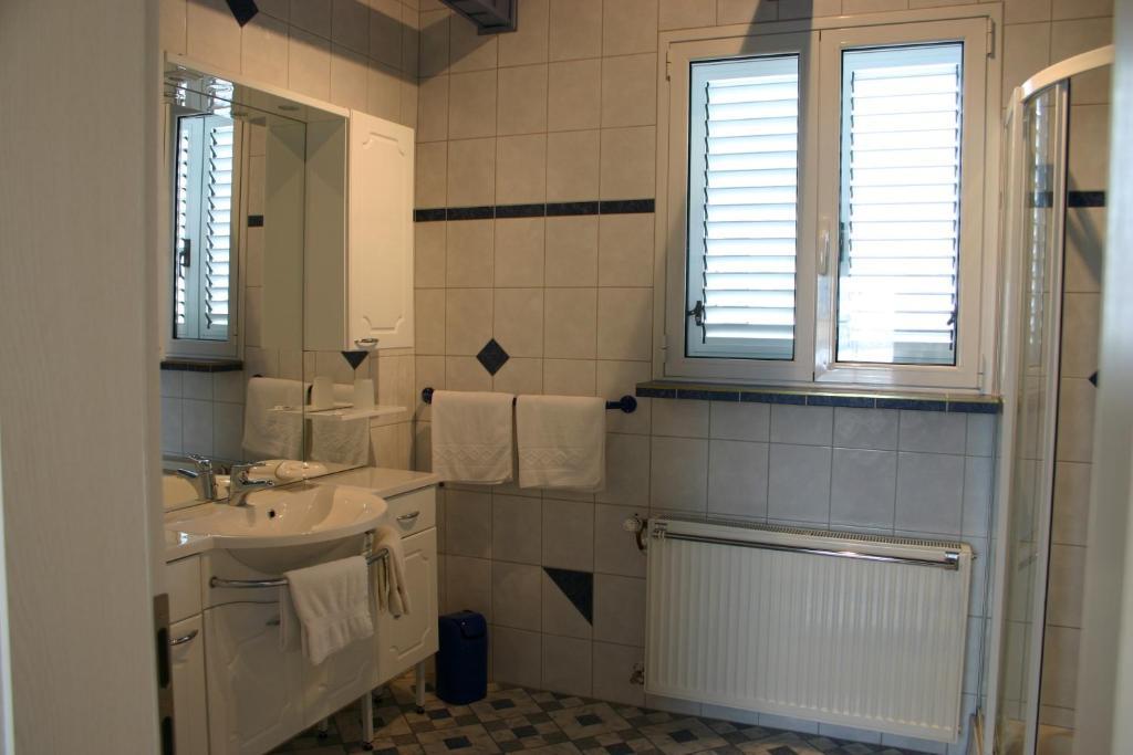 Hotel Vater Rhein 바트브라이치흐 객실 사진